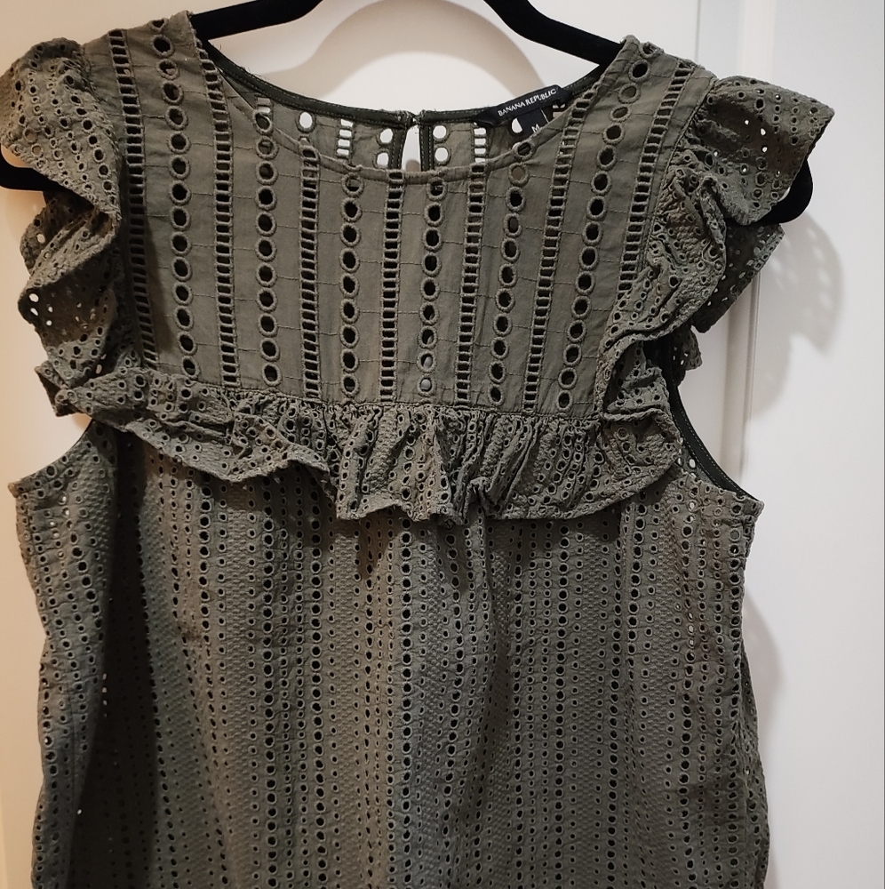 Banana Republic Green Ruffled Sleeveless Blouse